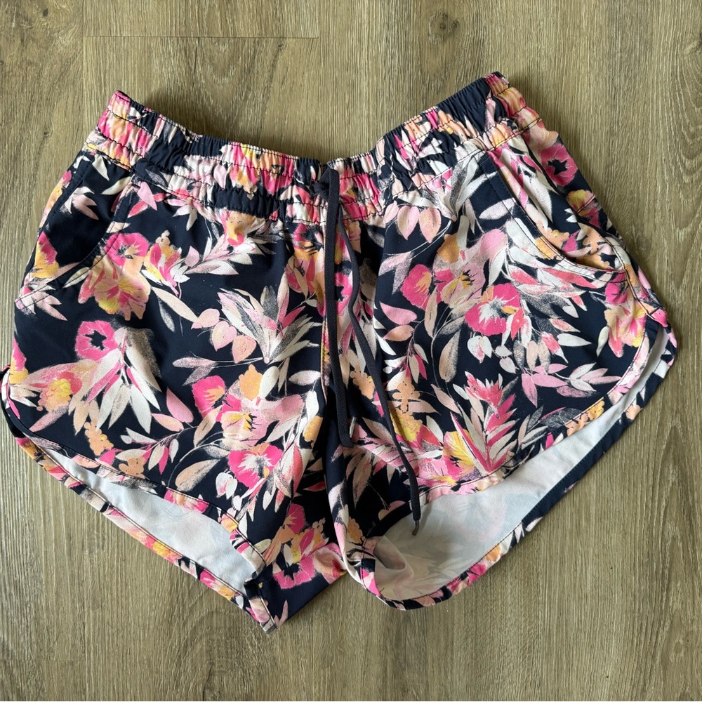 Columbia Floral Swim/Athletic Shorts - M